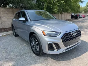 2024 Audi Q5 45 S línea Premium Plus - Product Image 5