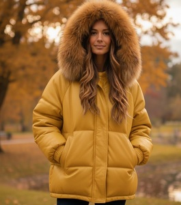 Veste en cuir matelassée pour femme avec garniture en fourrure de renard brun, motif à carreaux et fermeture éclair, vêtement d'extérieur d'hiver - Product Image 5