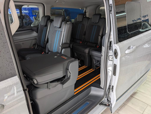 Nueva Camioneta de Pasajeros Premium Diésel 2.0L 2025, 150HP, Transmisión Automática, Distancia Entre Ejes Larga L2, Paquete Interior Deportivo - Product Image 5