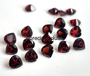 Grenat naturel taille cœur 4 mm - Grenat rouge en vrac de qualité supérieure taille cœur - Product Image 1