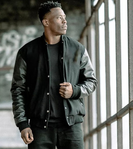 Veste universitaire noire de luxe personnalisée pour homme avec manches en toile, col montant, logo frontal - Doublure polaire écologique - Product Image 1