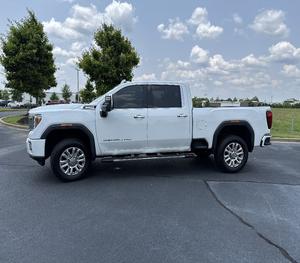 GM Sierra 2500HD Denali 4WD 2022 d'occasion, conduite à gauche/droite - Product Image 4