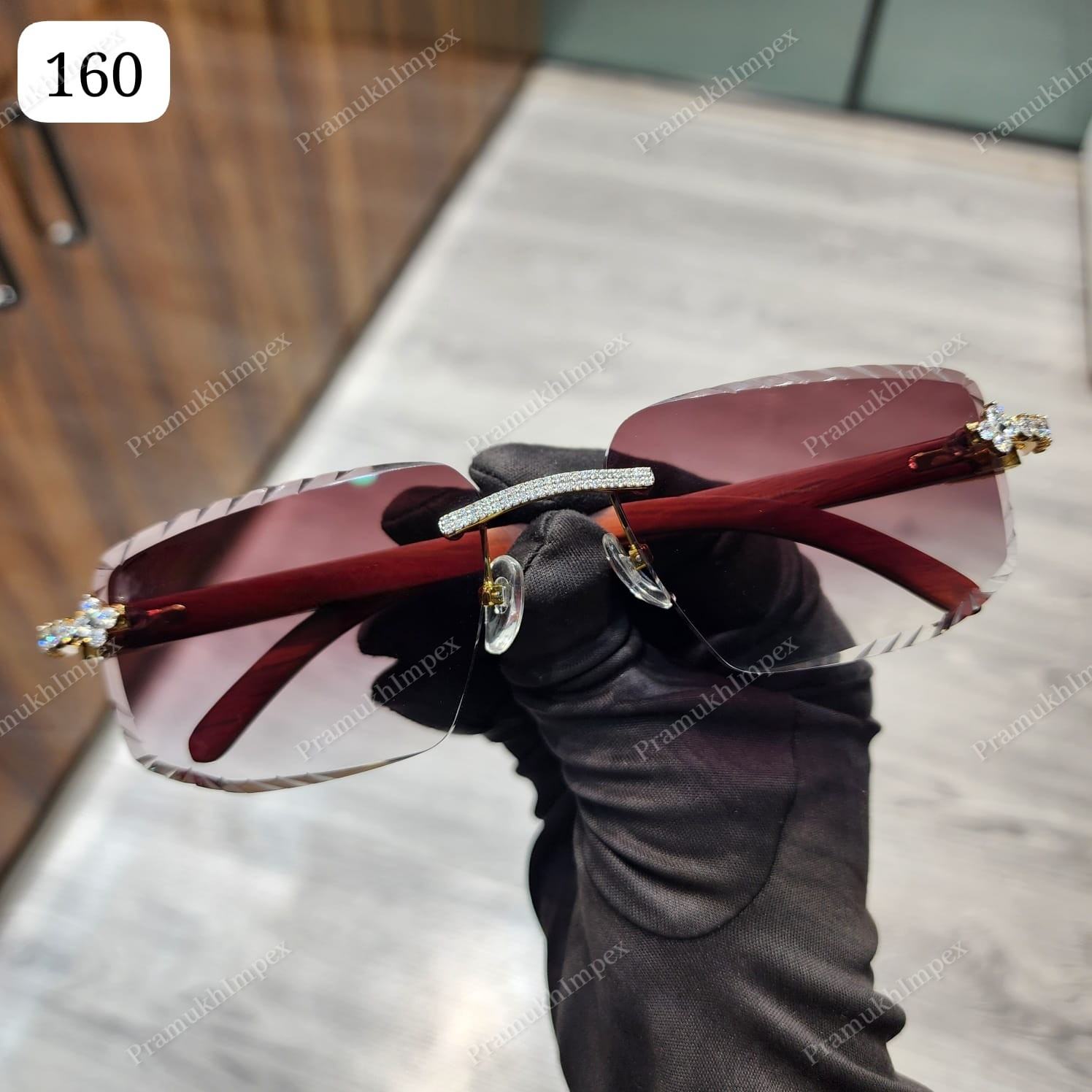 สีน้ำตาล