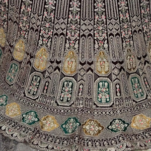 Rajwadi Modern Maroon Rani Velvet Lehenga Set Heavy Jarkan Cut Paste Work Double Can Choli 1,2 M 2,5 M Border Dupatta para fiestas - Product Image 5