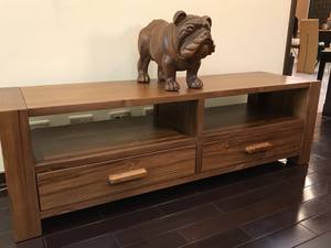 Mueble de TV de Teca Sostenible de Estilo Nórdico Moderno con 2 Cajones para Sala de Estar y Dormitorio - Product Image 5