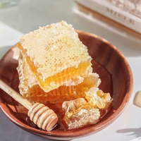 100% Gâteau en nid d'abeille aux fleurs naturelles Délice Dessert riche, cru et prêt à savourer, originaire du Vietnam Goût