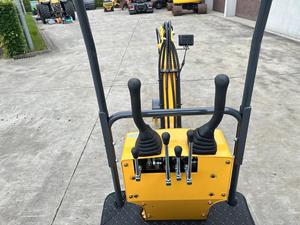 Envío Gratis TP13 Mini Excavadora Hidráulica de 1 Tonelada, Motor de Gasolina de 11HP, Caja de Cambios, Orugas de Goma, Cucharón de 300mm, Hoja de Bulldozer, Martillo - Product Image 6