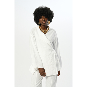 Chemise blanche oversize pour femme à nouer devant, emballée individuellement - Product Image 4