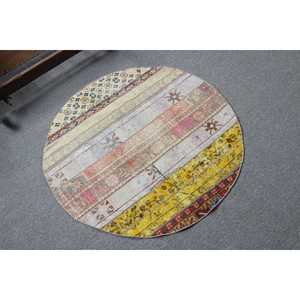 Alfombra Turca Vintage de 3.4x3.4 pies, Alfombra Redonda, Alfombra Amarilla Estilo Suroeste - Product Image 2