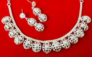 24K Plaqué Or Dubai Bijoux De Mode Collier Ensemble Boucles D'oreilles Bracelets Peignes Broches Cuivre Matériel pour Bulgarie Turquie Allemagne - Product Image 3