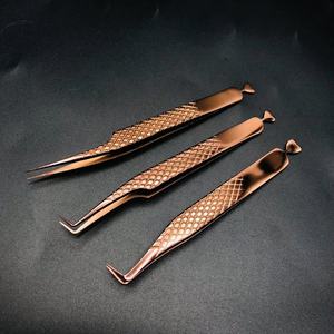 Pinzas de pestañas de plasma de oro rosa Agarre fuerte Pinzas de extensión de pestañas de acero inoxidable sólido Volumen profesional Belleza fina - Product Image 4