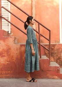 Robe bohème Isabel en pur coton imprimé à la main, décontractée, occasionnelle, vacances, été, vert et blanc - Product Image 5