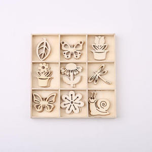 Adornos de madera para árboles de Navidad con copos de nieve Adorno colgante rústico con cuerda de cáñamo y cuentas de madera móviles para vacaciones - Product Image 3