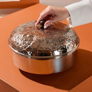 Tazón de mesa único para servir dulces de chocolate Tazón de chocolate de metal plateado de la más alta calidad para bodas y ocasiones especiales - Product Image 6