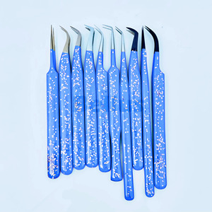 Pinzas de pestañas con punta de fibra Ocean Luxe, herramienta de extensión de pestañas sostenible con brillo azul recubierto de Gel con logotipo y embalaje personalizados - Product Image 4