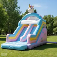 Grand toboggan gonflable d'extérieur sur le thème de la licorne