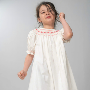 Vestido de lino suave hecho a mano para niñas pequeñas, estilo informal para el primer cumpleaños de niños pequeños, OEM hecho en Vietnam - Product Image 1