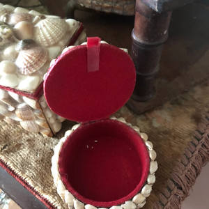 Caja Decorativa para Joyas, Anillos, Regalos o Recuerdos, con Conchas Marinas Naturales, Forma Redonda - Product Image 6