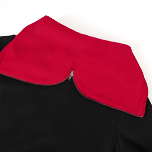 Sudadera con Capucha Negra del Estado de Illinois, Unisex, Premium, 100% Algodón Orgánico, Felpa, con Detalles Rojos de Invierno, Bolsillo Tipo Canguro - Product Image 4