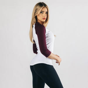 Vente en gros T-shirt slim à manches raglan pour femmes 3/4 T-shirt de sport décontracté en coton pour femmes avec logo personnalisé - Product Image 3