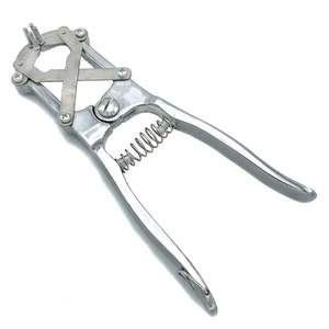 Applicateur de caoutchouc Elastrator en aluminium de haute qualité Pince de castration Applicateur d'anneau en caoutchouc Instruments Castrator vétérinaires - Product Image 2