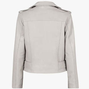 Veste en cuir pour femmes, design élégant, matière douce, parfaite pour les tenues décontractées et les soirées. - Product Image 2