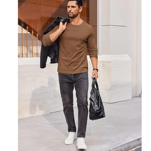 T-shirts à manches longues pour hommes, couleur café, en coton lourd, col rond, personnalisables avec logo, de haute qualité - Product Image 5