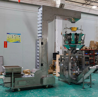 Machine d'emballage automatique VFFS avec pesage et scellage pour sachets de café, aliments, bananes, bonbons, snacks, céréales, chips de pommes de terre, et autres produits (avec injection d'azote)