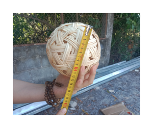 Boule en rotin unique faite à la main, boule en rotin naturel pour la décoration de la maison, du bureau, des événements, artisanat durable et léger pour la décoration intérieure - Product Image 2