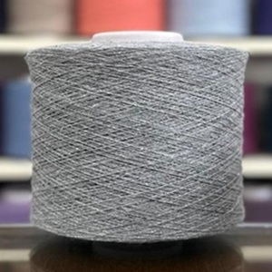 เส้นด้ายโพลีเอสเตอร์100% ผ้าผสมโพลีเอสเตอร์สำหรับถักและทอผ้า - Product Image 1