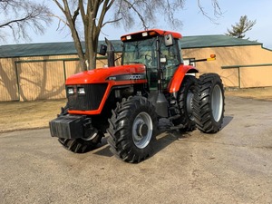 รถแทรกเตอร์ AGCO DT160 มือสอง ขับเคลื่อน 4 ล้อ 80 แรงม้า เกียร์ธรรมดา เครื่องยนต์ดีเซล เครื่องจักรกลการเกษตร ผลผลิตสูง สำหรับไถพรวนและเก็บเกี่ยว - Product Image 4