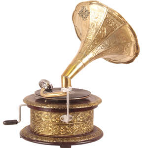 Tocadiscos/Gramófono con Base Redonda de Madera con Diseño de Hoja Grabada, Elegante Tocadiscos con Bocina de Latón para Decoración del Hogar u Oficina - Product Image 2