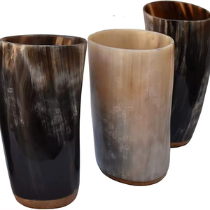 Corne à boire viking naturelle de haute qualité, verre à bière, finition et polissage à la main, style animal, produit artisanal unique - Product Image 1