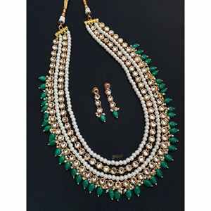 Ensemble de bijoux fins Kundan et perles, long collier avec perles vertes et boucles d'oreilles - Product Image 1