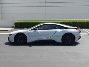 BMW I8 COUPE 2020 USADO, Volante a la Izquierda/Derecha - Product Image 3