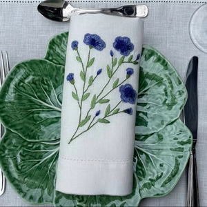 Serviette à thé à ourlet blanc Fine Table à manger lin brodé à la main monogramme serviettes de table en lin pour les mariages - Product Image 1