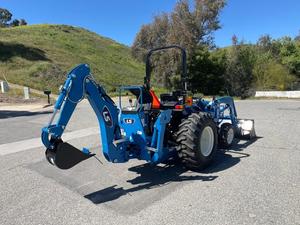 Mini tracteur LS avec chargeur frontal et Bckhoe/Mini tracteur abordable prêt pour une utilisation personnelle/Tracteur Lader frontal et rétrocaveuse - Product Image 4