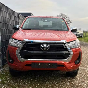 2024 pour TOYOTA HILUX 2.4 DOUBLE CAB D-4D AWD utilisé avec des sièges en cuir direction gauche - Product Image 1