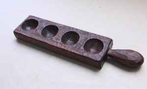 Plateau à œufs en noyer manipulé - Product Image 5