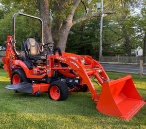 Tractor Subcompacto Kubota BX23S de 23 HP 4x4 en Oferta con Cargador y Retroexcavadora |   Mini Tractor 4X4 Más Vendido para Exportación - Product Image 1