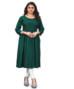 กระจกงาน Kurti ethnich ผ้า Alphanumero ราคาถูกล่าสุดในตลาด Gujarat ทำจากผ้าไหมและเรยอน - Product Image 2