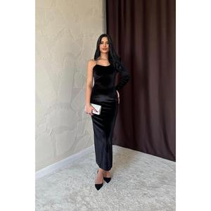 Robe fourreau noire grande taille à une épaule avec taille naturelle et bretelles en strass pour la vente en gros - Product Image 4