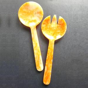 ชุดเครื่องใช้บนโต๊ะอาหารสำหรับงานแต่งงานช้อนส้อมทำจากเรซินสีเหลืองแบบยั่งยืนดีไซน์หรูหราสวยงามเป็นที่ต้องการสูง - Product Image 1