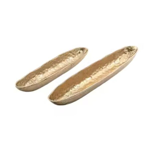 Plato para servir hojas de diseño en relieve con calidad superior Forma personalizada Diseño de hojas decorativas Plato decorativo en la India - Product Image 5