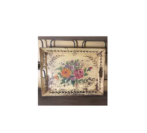 Nouveau plateau de service en métal en forme de feuille conçu doré brillant poli pièce attrayante fabriquée en inde - Product Image 2