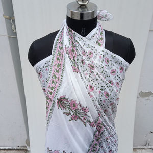 Pareo con estampado de bloques a mano, estampado Floral, venta al por mayor, lote de ropa de playa Sexy, sarong, bufanda de algodón indio hecha a mano - Product Image 1