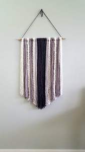 Tapiz de pared de hilo rústico y moderno Acento casero hecho a mano de tonos neutros para interiores elegantes y acogedores - Product Image 6