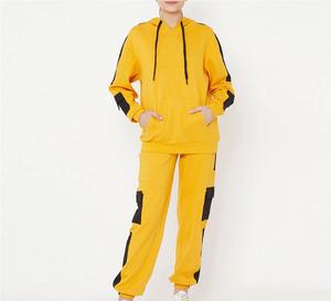 Chándal de mujer a rayas de nuevo estilo, cuello con capucha personalizado, logotipo personalizado y diseño, chándal de mujer hecho por Isha Industry - Product Image 2