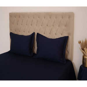 King-Size STARRY NIGHTS: Una Experiencia Cómoda y Acogedora - Product Image 1