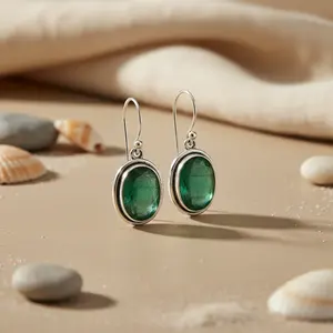 ต่างหูเงินแท้ 925 ประดับพลอยทรงหยดน้ำ ดีไซน์แฟชั่น พร้อมมรกตสำหรับผู้หญิง - Product Image 1